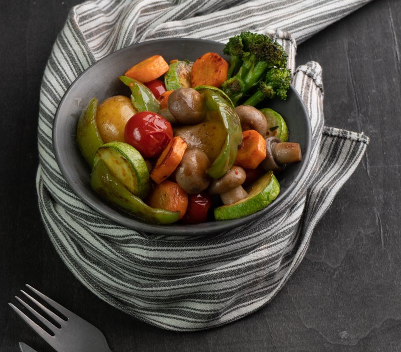 سبزیجات گریل با سس مخصوص